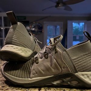 Good Condition - Merrell AC+ Taupe Sneaker- size 9